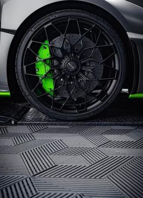 Ультрафиолетоустойчивая полипропиленовая 3D плитка для гаража с настраиваемой высотой